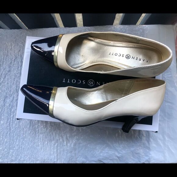 Karen Scott Women’s Heels Sz 7 - Picture 3 of 8